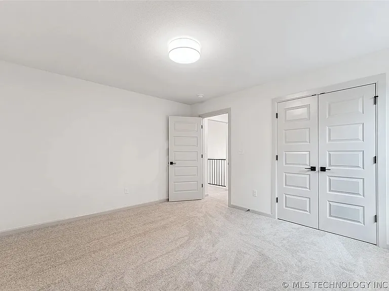 2325 E 134th Cir — Photo 62