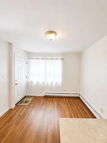 1801 Lacombe Ave #1 Photo 1