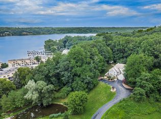 60 Peaceful Trl, Rochester, NY 14609