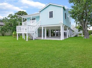 1002 9th St, San Leon, TX 77539
