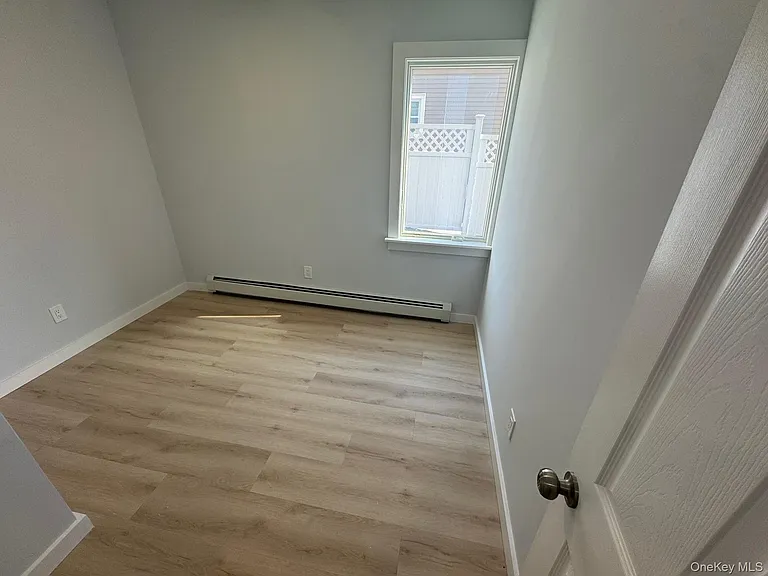 34 Bush Ave #2R — Photo 7