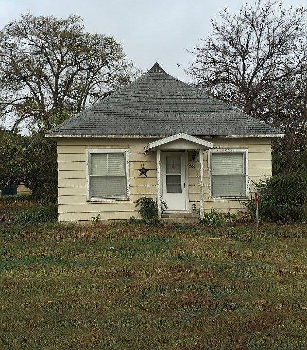1st image of 200 S Bradley St