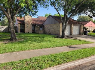 204 Briarmeadow Ln, Victoria, TX 77904