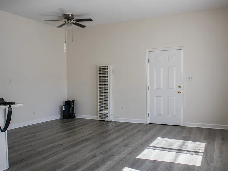 1102 Termino Ave #1104 — Photo 2