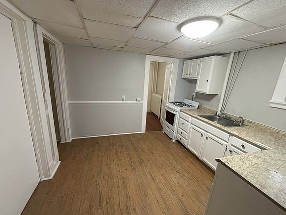 3rd image of 176 Chestnut St #10615195