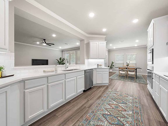 4th image of 1225 Brody Way
