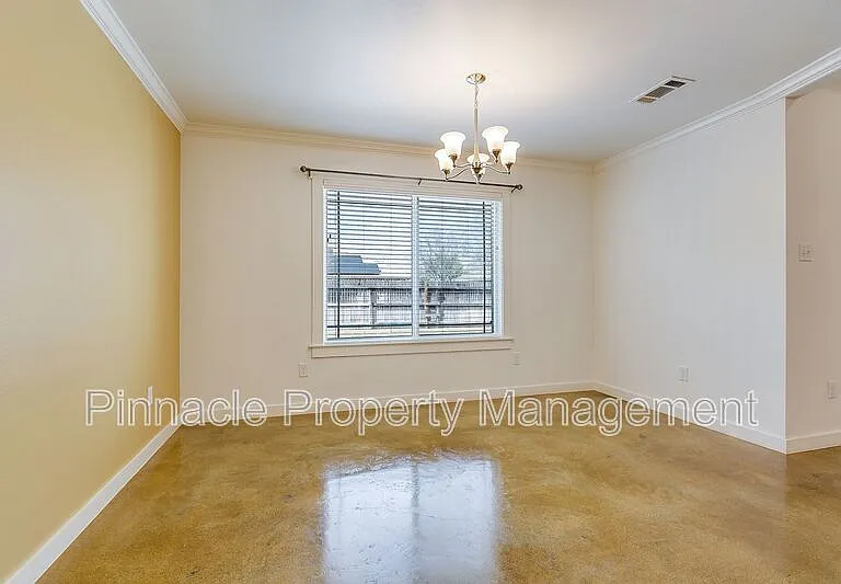 5918 Southampton Pl — Photo 9