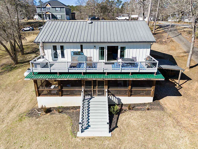 4035 Lacey Dr — Photo 48