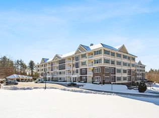 12 Braemoor Woods Rd #400, Salem, NH 03079