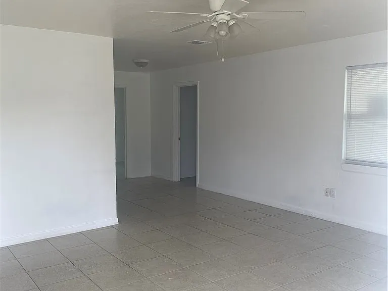 3323 Michigan Ave — Photo 5