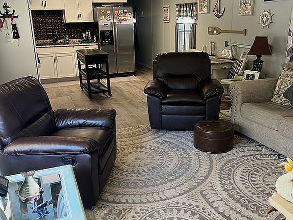 2nd image of 6 Bobber Rd