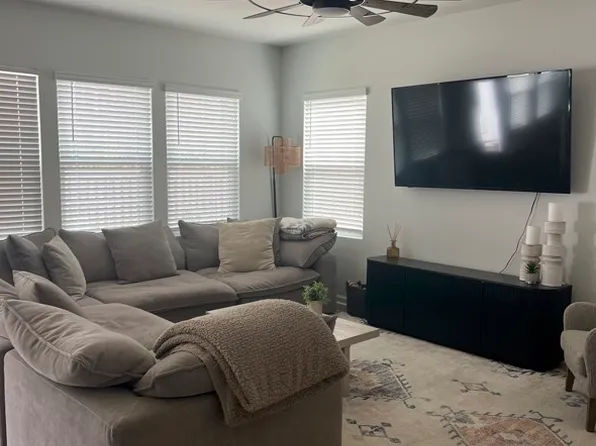 810 McKenzie Park Ter, Wendell, NC