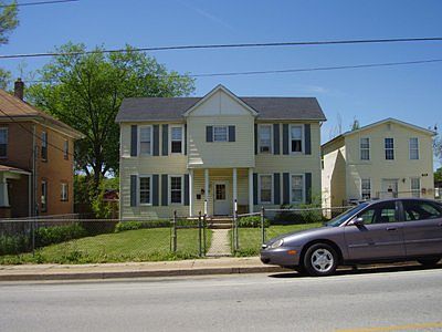 2nd image of 615 N Washington Ave APT 1