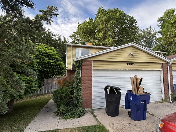 5th image of 7907 S Chadbourne Dr Unit A
