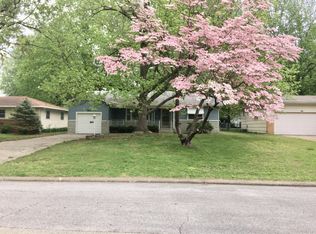1462 S Barnes Ave, Springfield, MO 65804