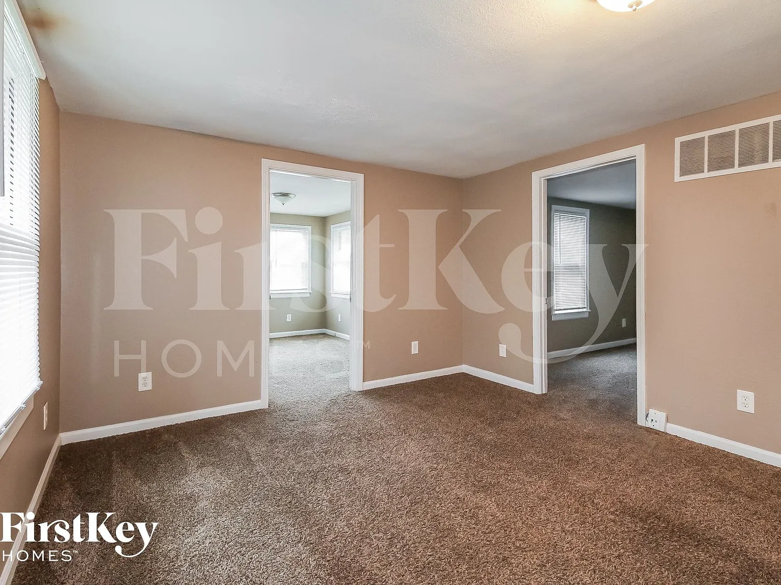 3 bed, 1.0 bath, 846 sqft, $1,425 — Photo 4