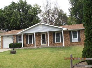28 Brookshire Dr, Saint Peters, MO 63376