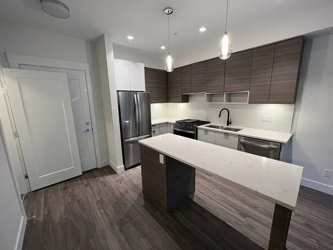1 bed, 575 sqft, $2,050 — Photo 3