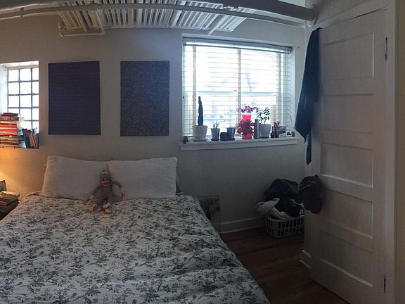 East Bedroom 