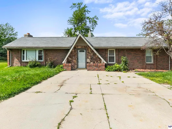 8410 Decatur St, Omaha, NE 68114