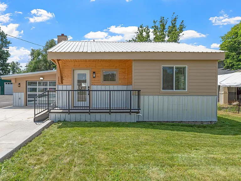 14420 E Wellesley Ave — Photo 2