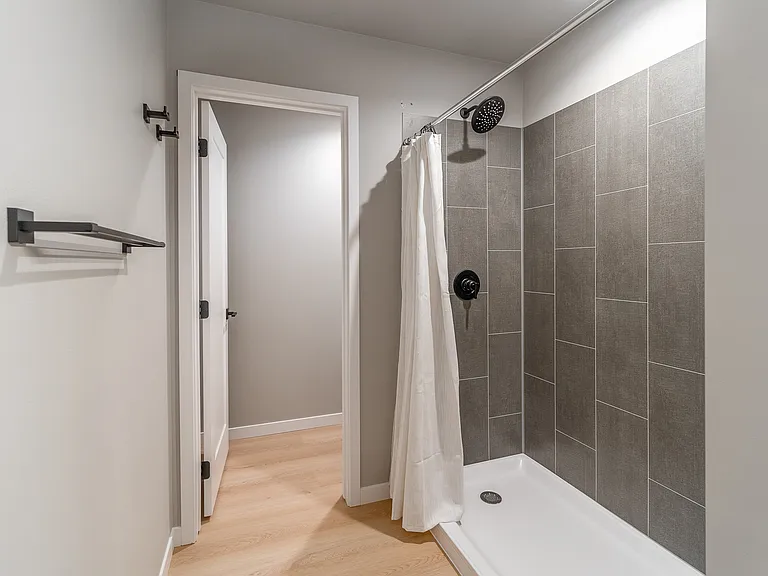 514 Harper Cir — Photo 17