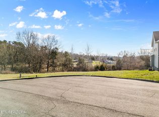 7705 Fox Valley Ln, Knoxville, TN 37938