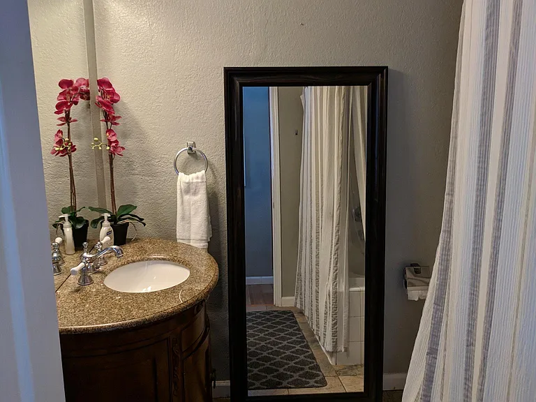 4885 Frink Ave — Photo 23