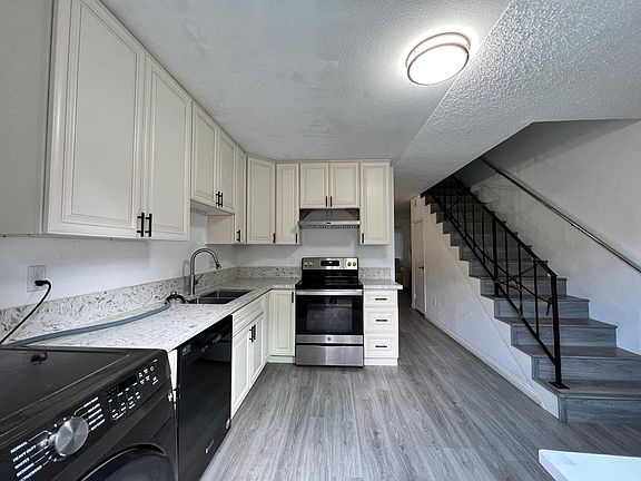 2nd image of 8052 Camino Huerta