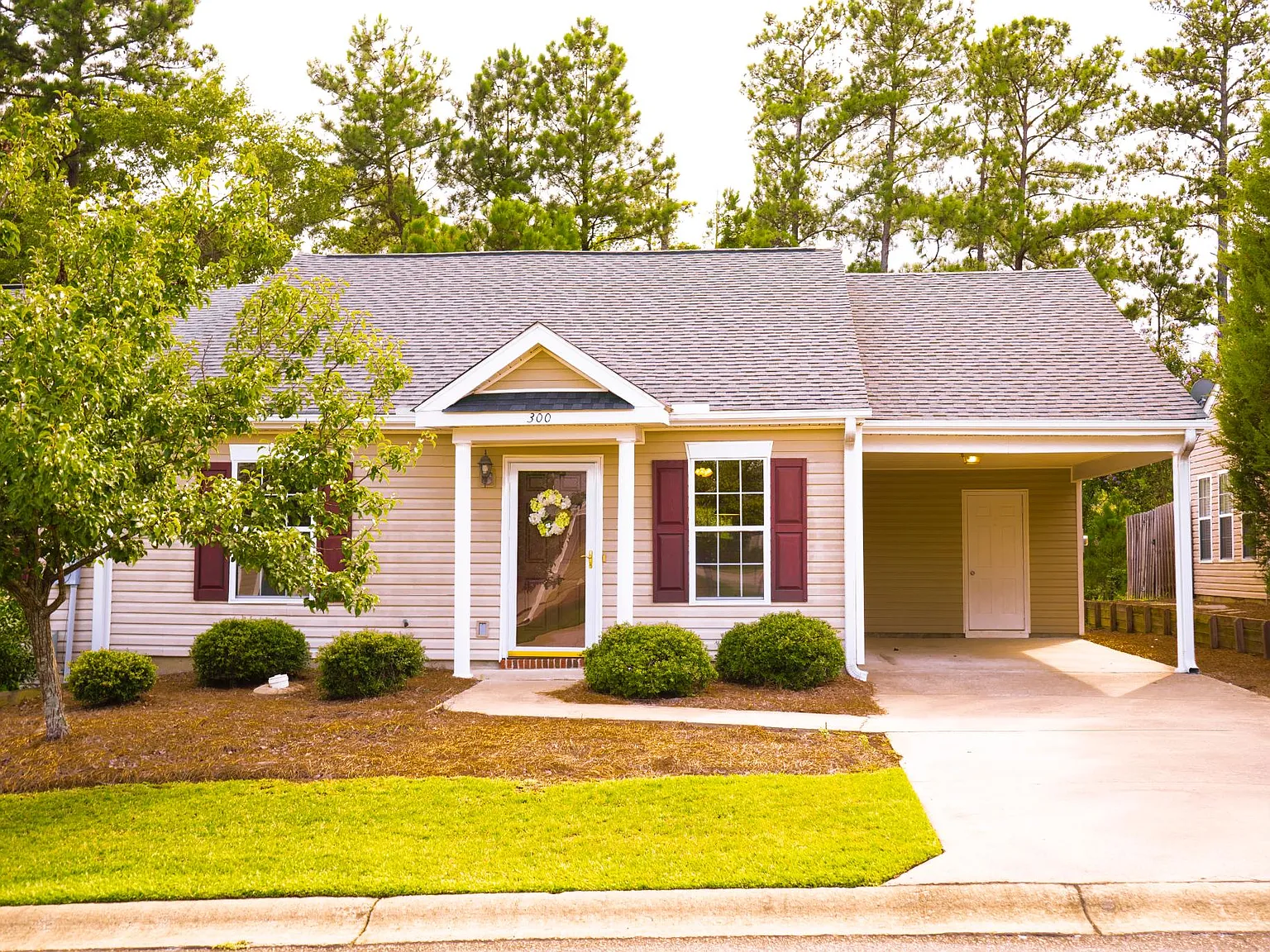 3 bed, 1308 sqft, $1,625 — Photo 1