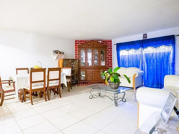 3rd image of 134 S Magnolia Ave Unit 9B