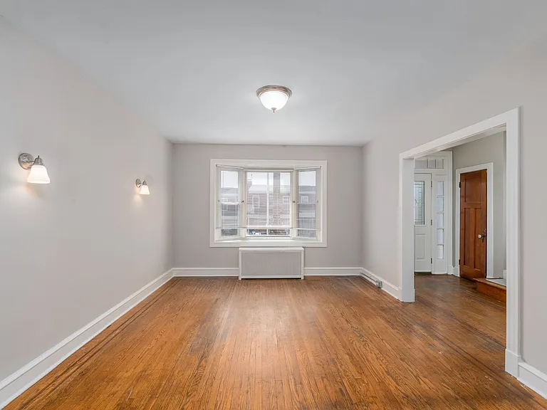 4244 Shamrock Ave — Photo 5