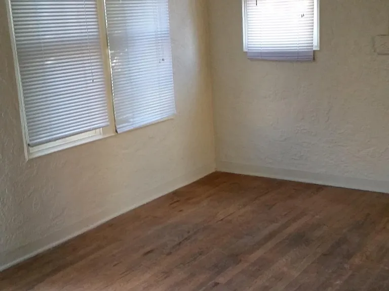 1128 N Tyndall Ave #6 — Photo 9