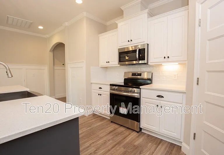 9827 Yellow Pine Rd — Photo 22
