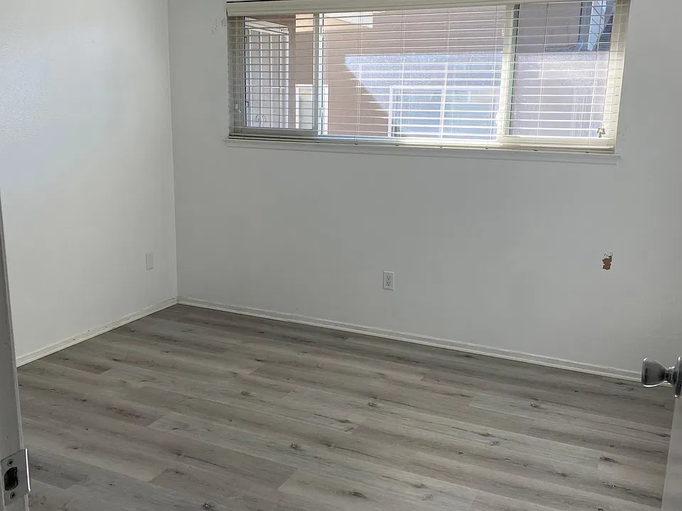 BEDROOM #1