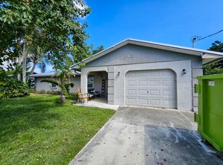 213 SE Whitmore Dr, Port Saint Lucie, FL 34984