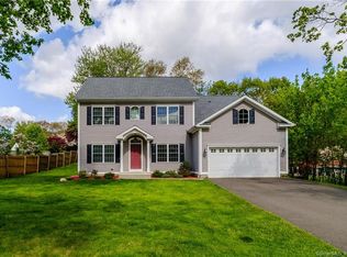 338 Grandview Rd, Fairfield, CT 06825