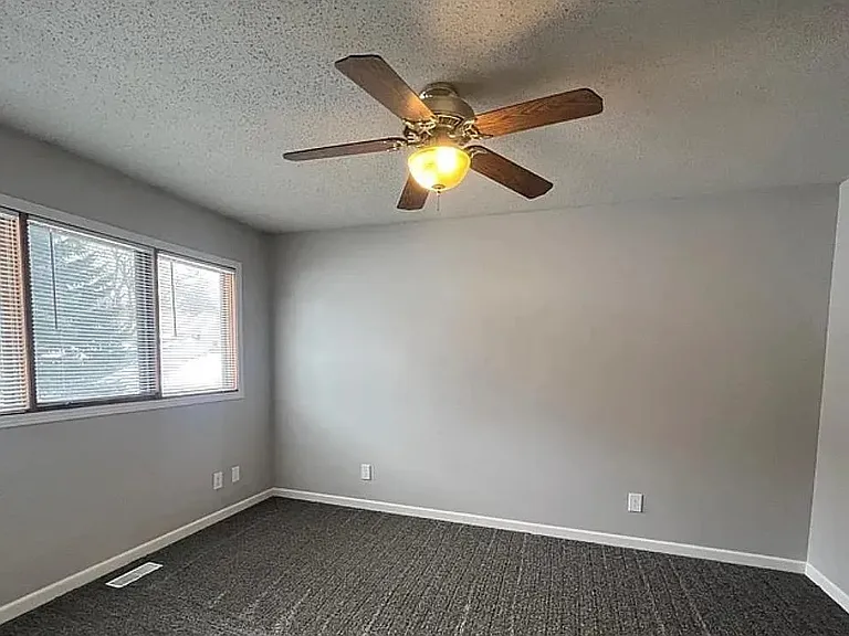 2206 S Holt Ave — Photo 9