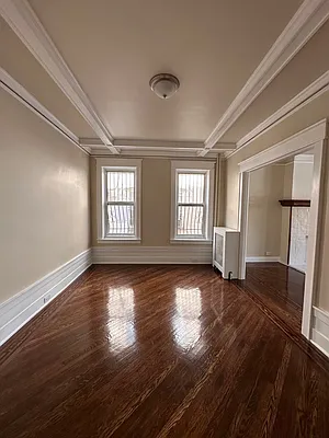 Rented by Dwelling Group R.E | media 6