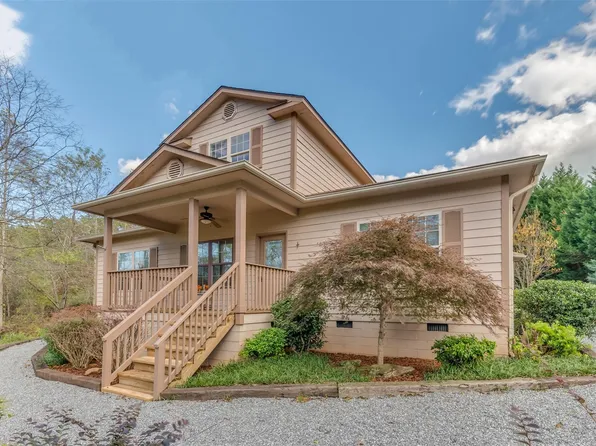 146 Apple Meadow Ct, Lake Lure, NC 28746