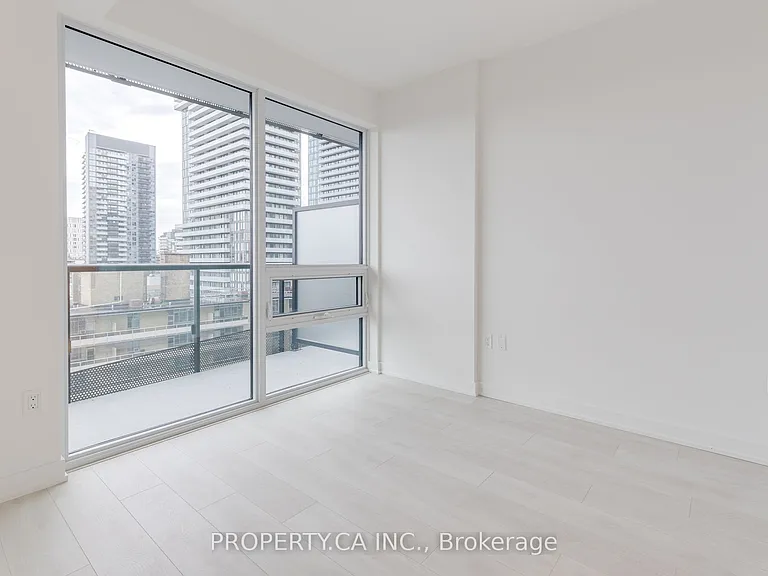 127 Broadway Ave #1401 — Photo 10