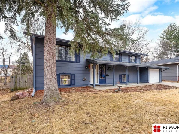 9119 Meadow Dr, Omaha, NE 68114