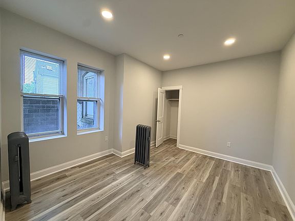 3rd image of 74 Kirkland St APT 4