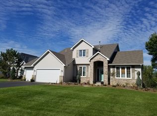 3661 Commonwealth Rd, Woodbury, MN 55125