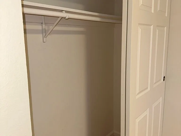 900 Alvarez Ave #8 — Photo 15