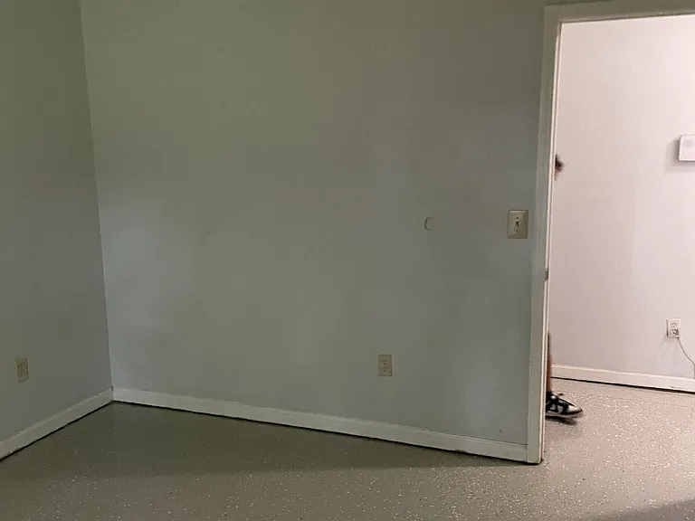 104 Townsley Ct — Photo 11