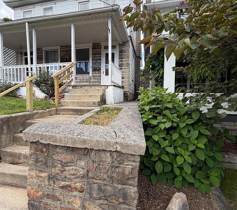 1st image of 78 N Pine St
