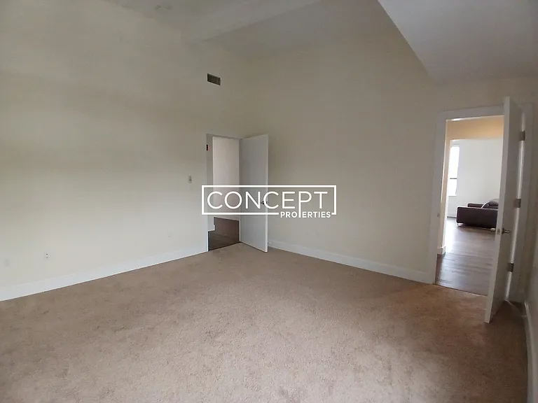 1126-1128 Boylston St #701 — Photo 9