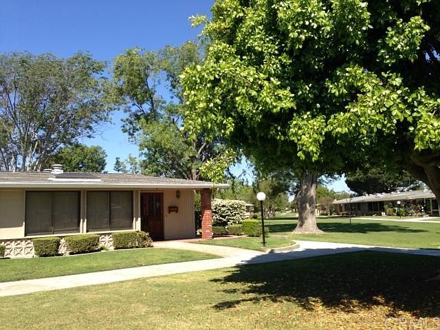 Expansive greenbelt with huge shade trees