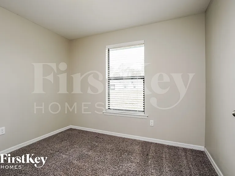 3003 Hazel Ave S — Photo 10
